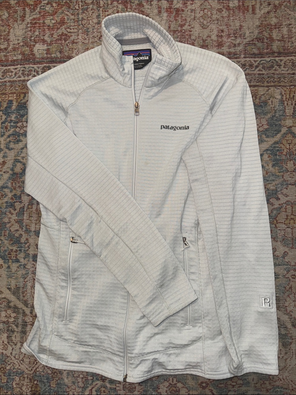 Patagonia #41038 Light Grey Women's M. Full-Zip R1 Polartec Power Grid Jacket
